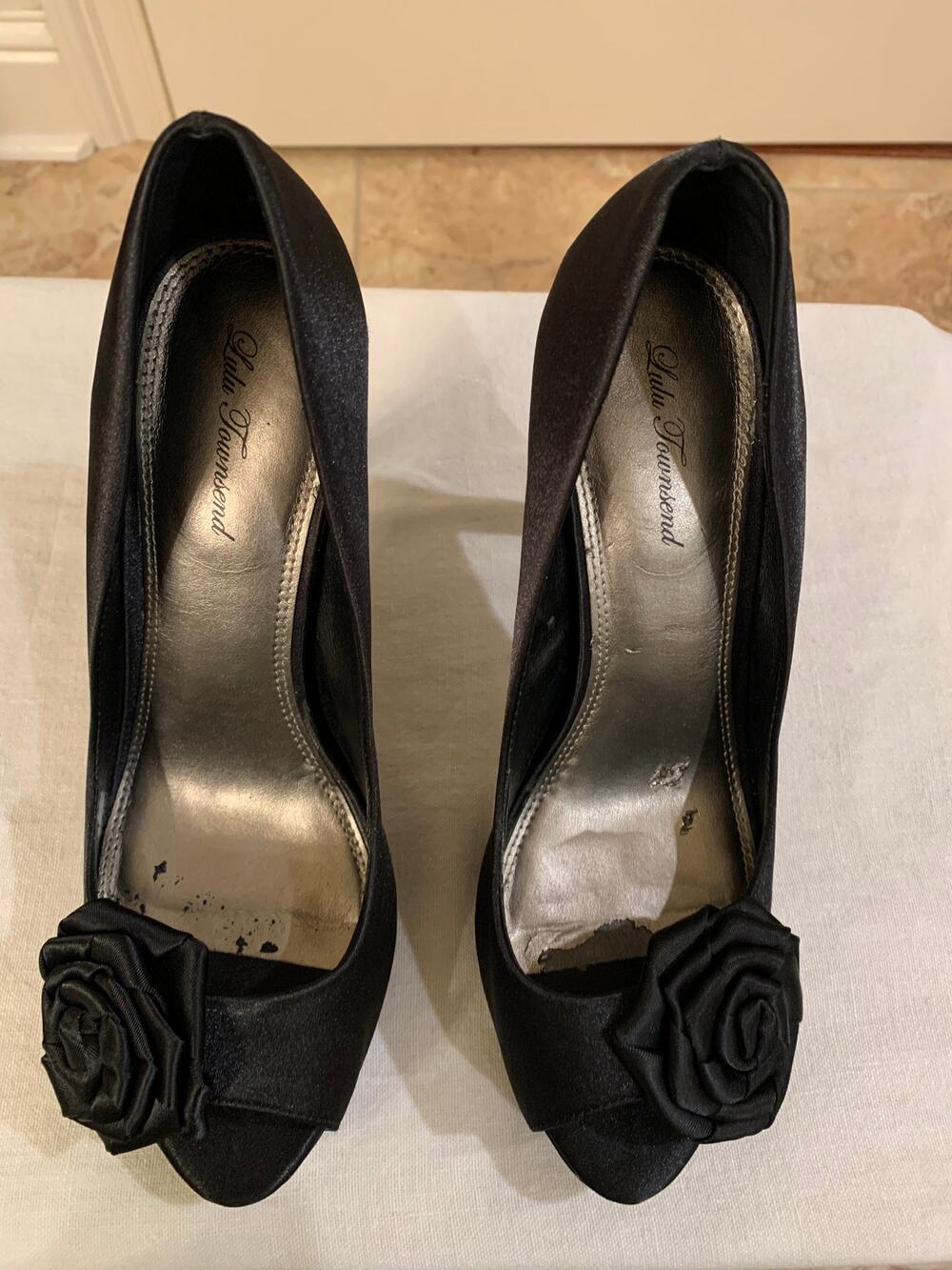 LuLu Townsend Black Satin Open Toed Pump with Rose Adornment Size 8 4.25" heel